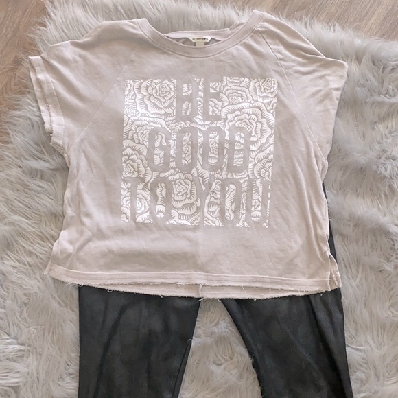 Faux leather pants w/ cropped T - Picture 4 of 4